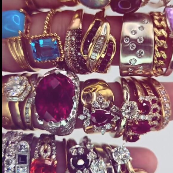 Welcome to Tesoro Fine Jewelry - Picture 7 of 9